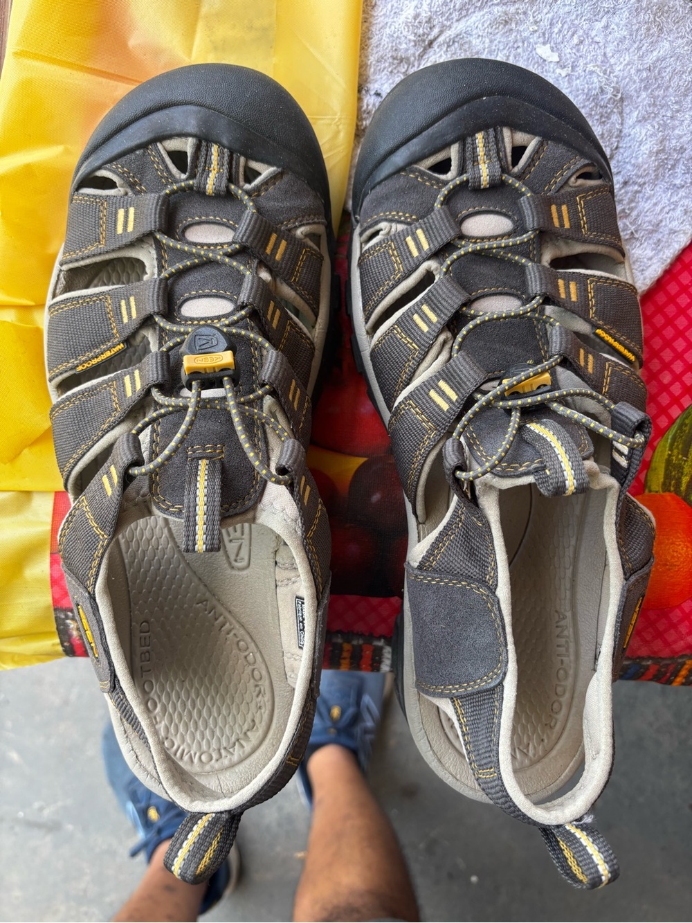 Keen Men's Gray and Yellow Closed-Toe Sandals